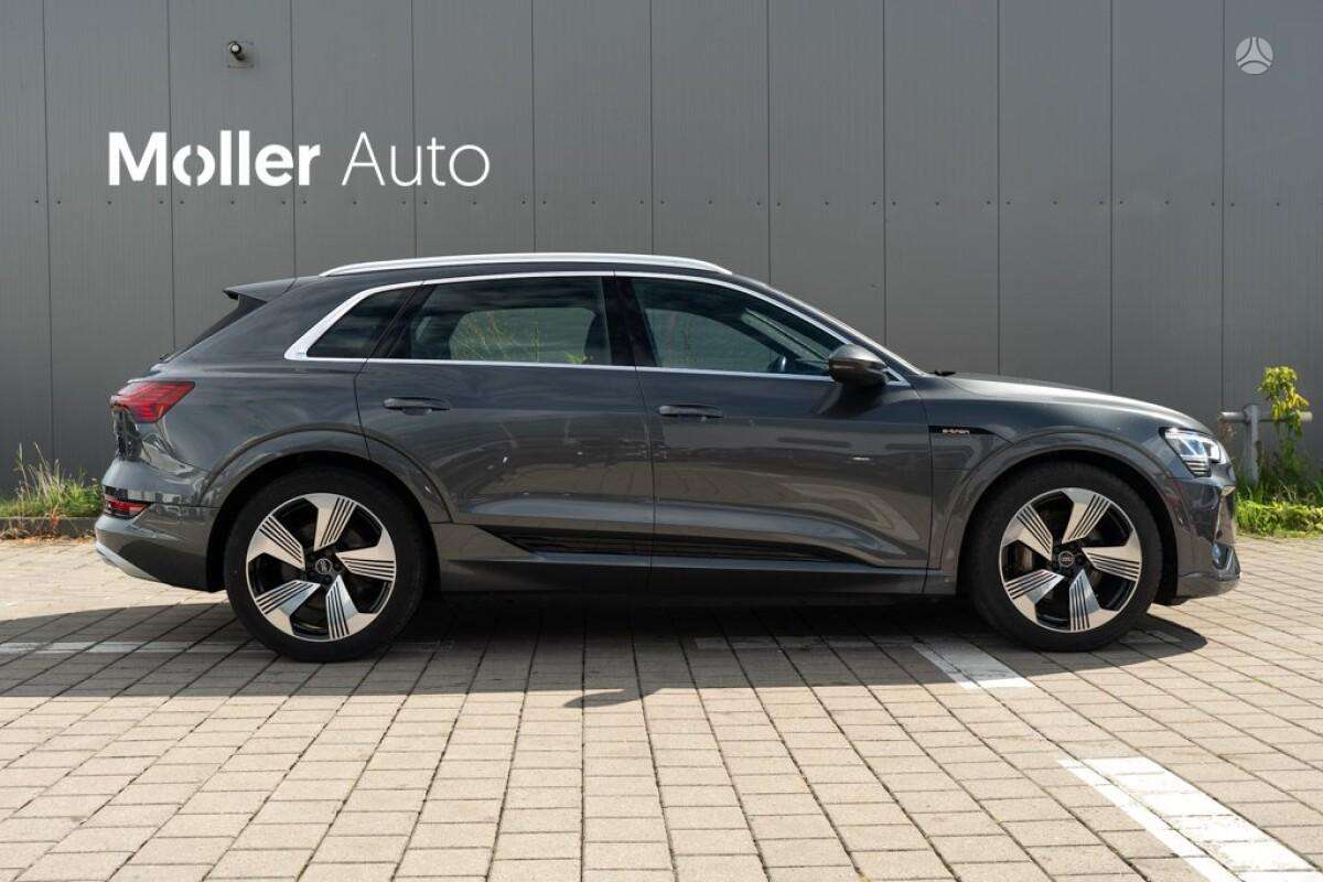 Audi e-tron, Внедорожник / Кроссовер