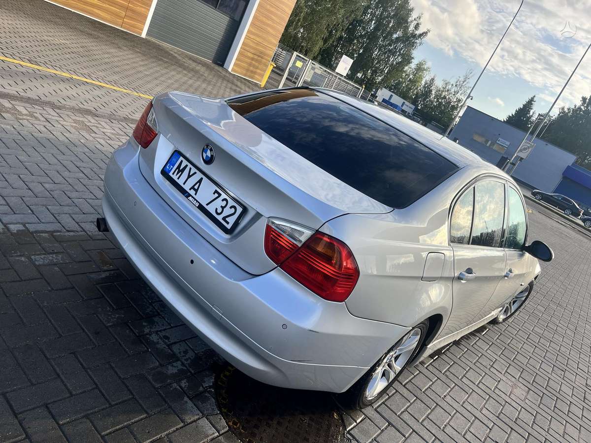 BMW 318, 2.0 l., Седан