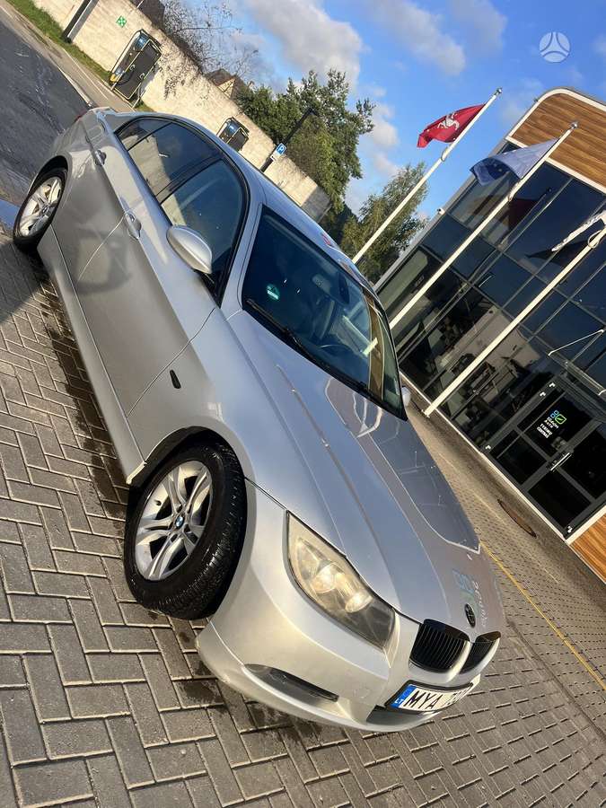 BMW 318, 2.0 l., Седан