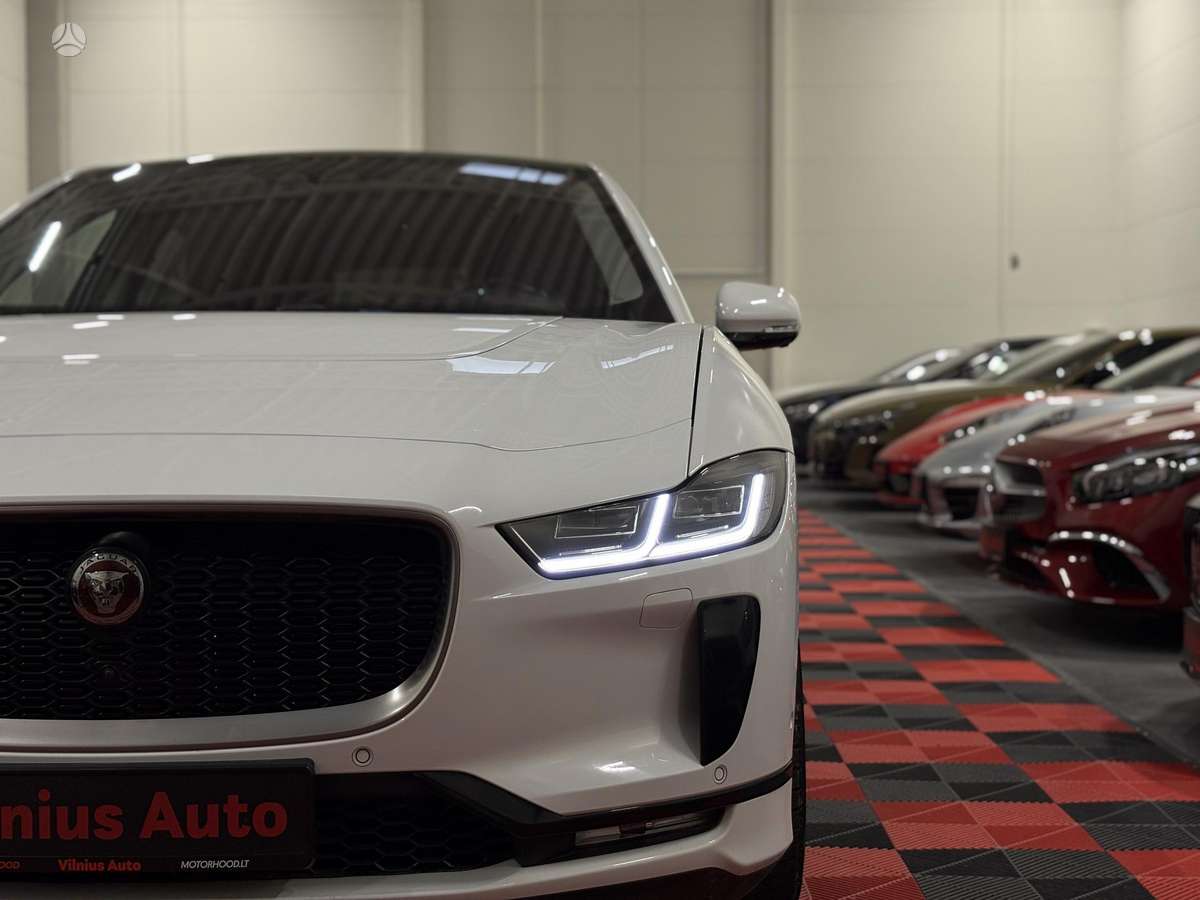 Jaguar I-Pace, off-road / crossover