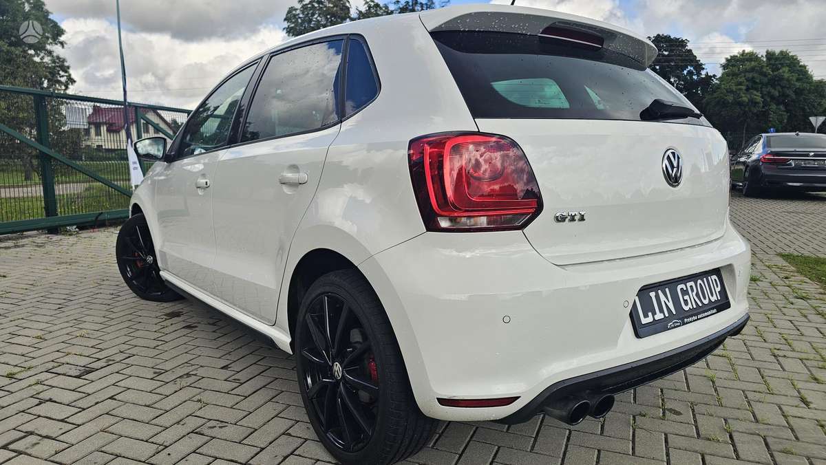Volkswagen Polo - 4