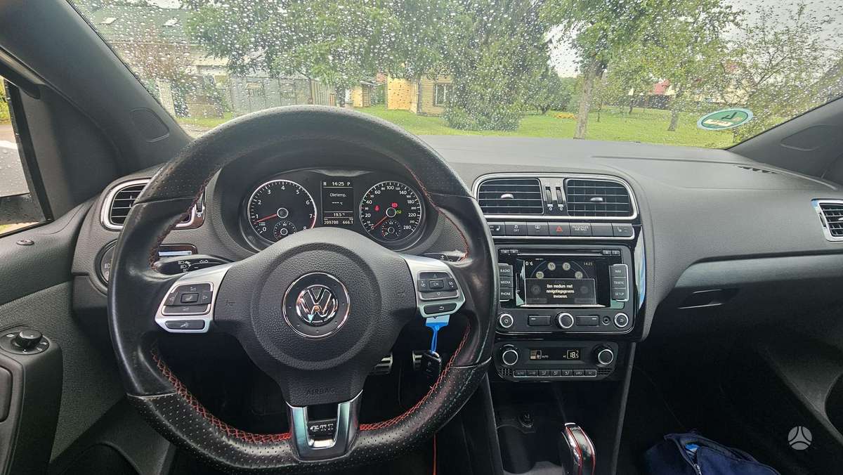 Volkswagen Polo - 10