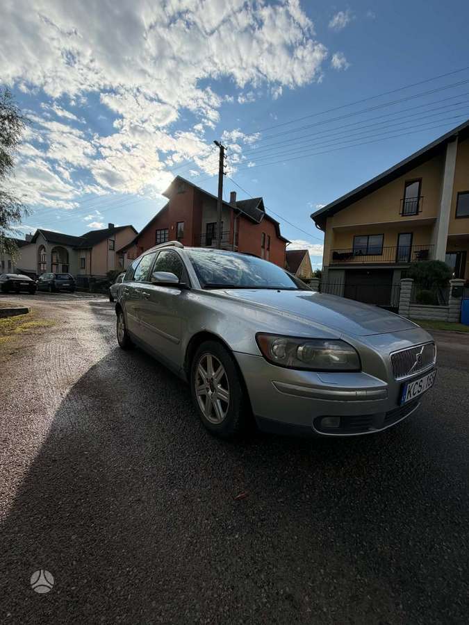 Volvo V50 - 1