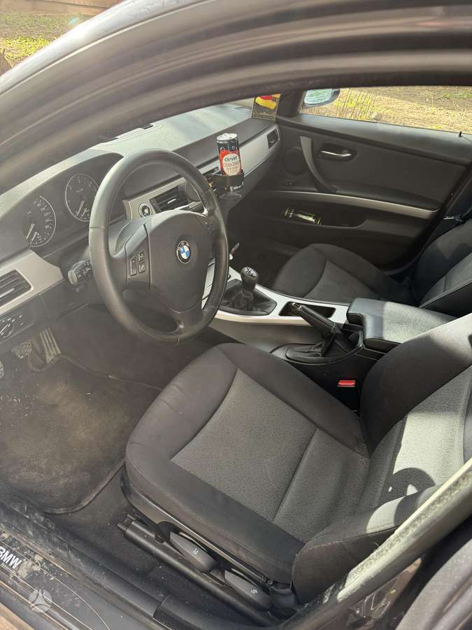 BMW 318, 2.0 l., Седан