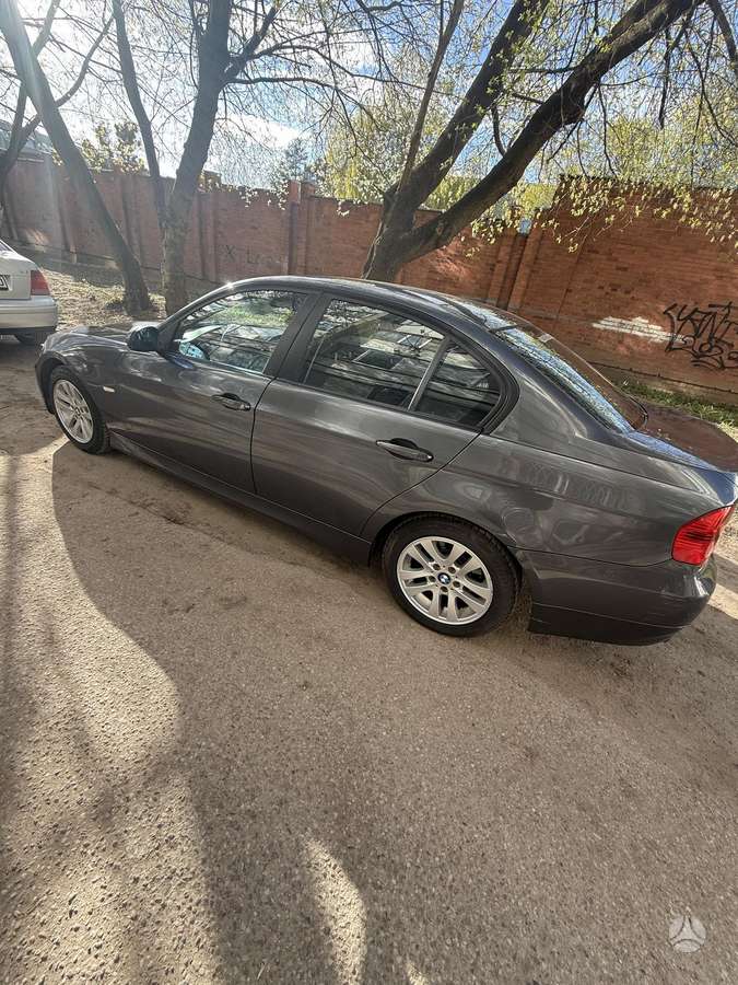 BMW 318, 2.0 l., Седан