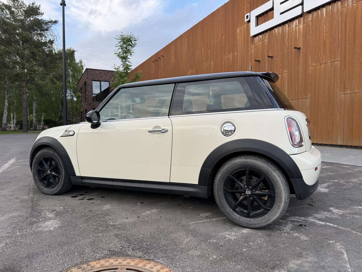Mini Cooper, 1.6 l., Хэтчбек