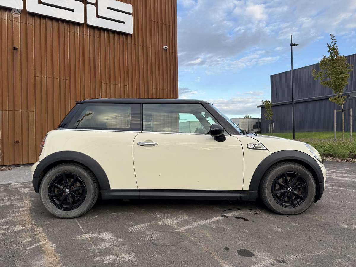 Mini Cooper, 1.6 l., Хэтчбек
