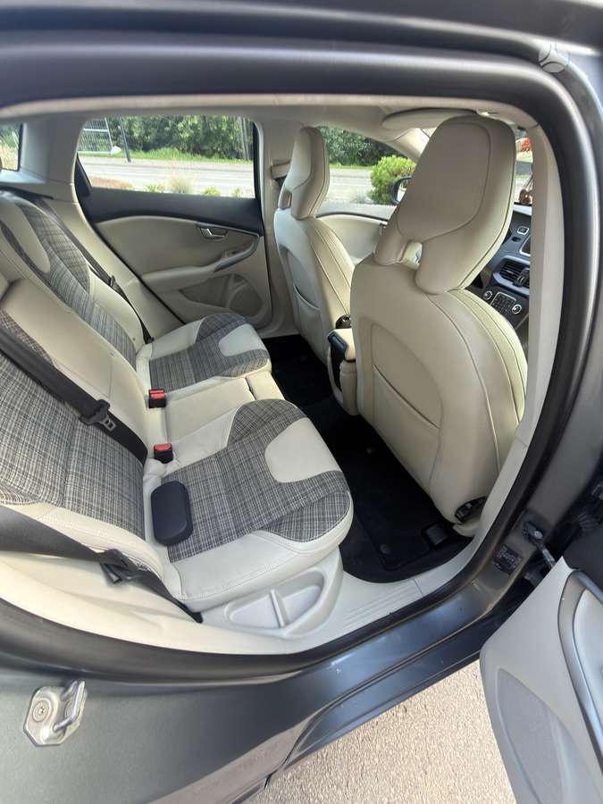 Volvo V40, 2.0 l., Хэтчбек