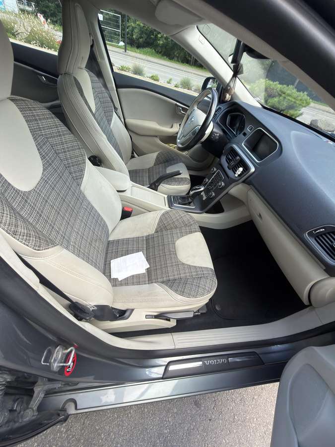 Volvo V40, 2.0 l., Хэтчбек