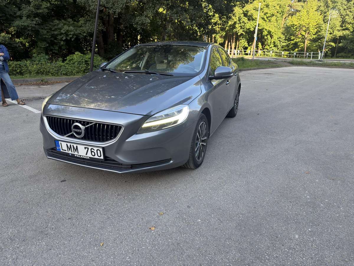 Volvo V40, 2.0 l., Хэтчбек