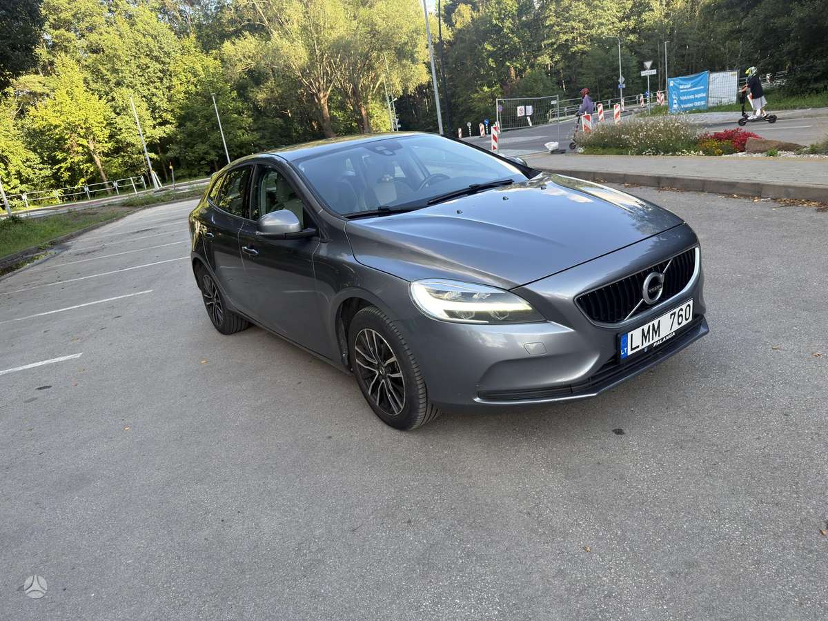 Volvo V40, 2.0 l., Хэтчбек