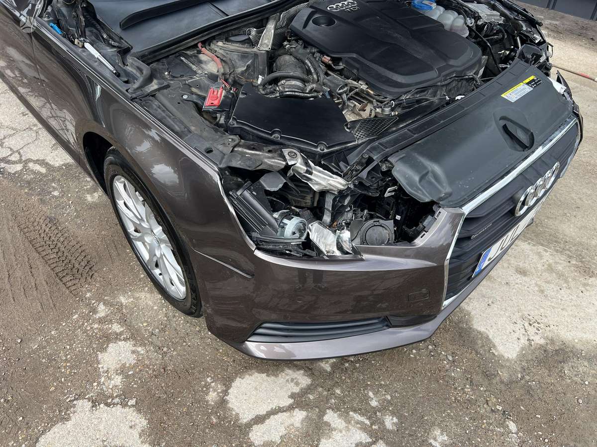 Audi A4, 2.0 l., Седан