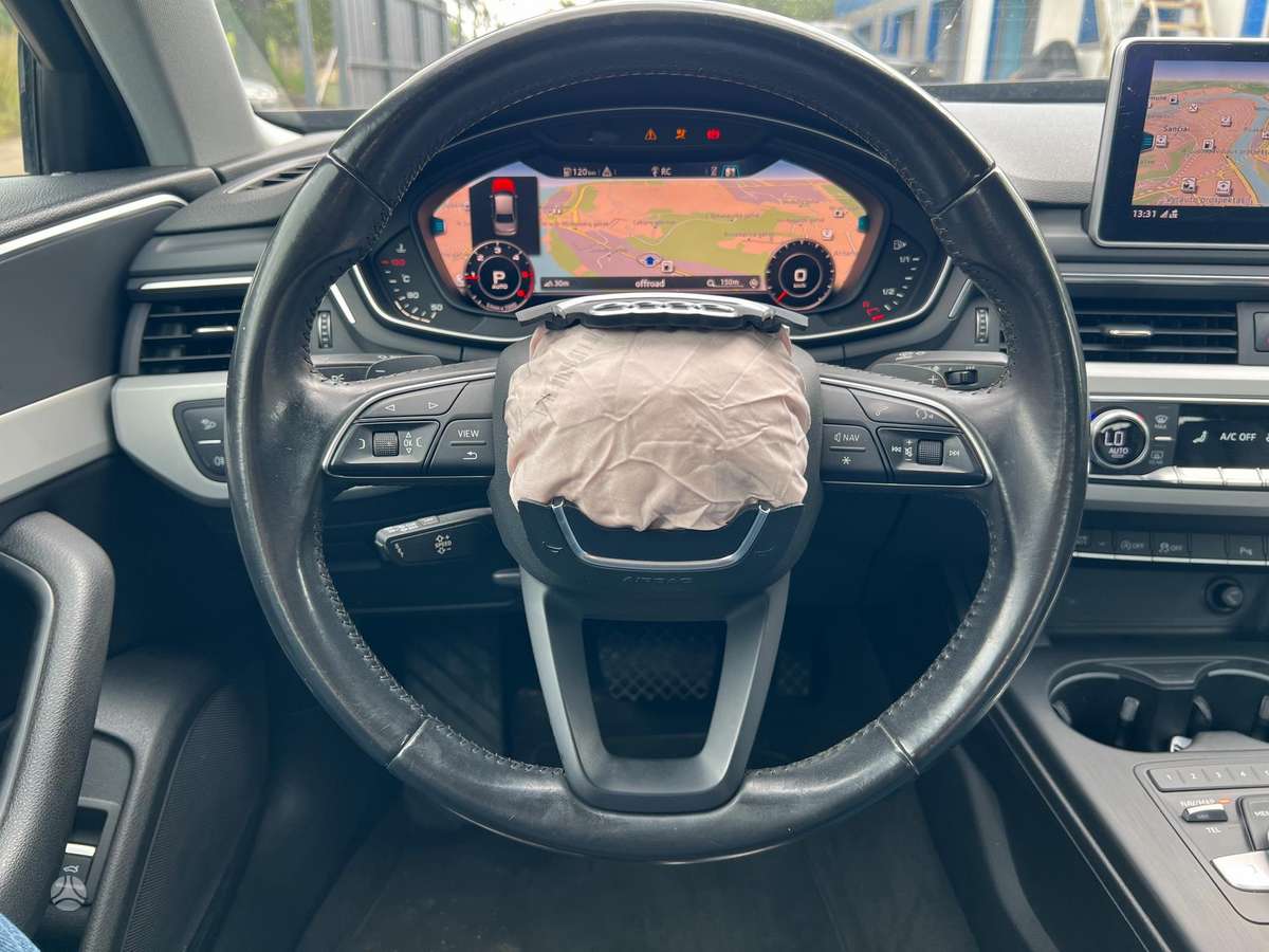 Audi A4, 2.0 l., Седан