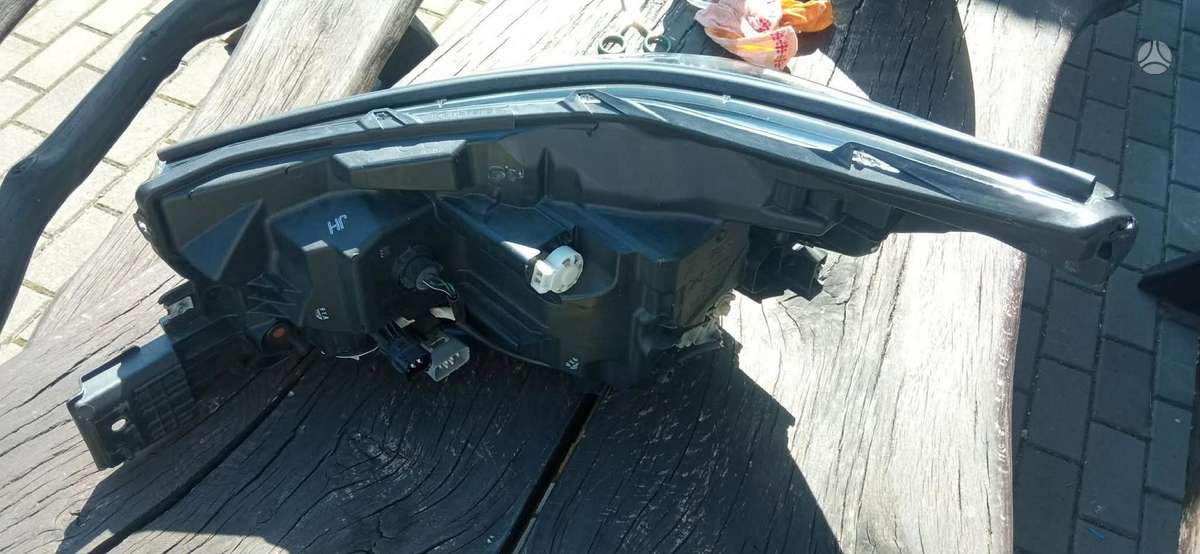 Subaru Forester kėbulo dalys