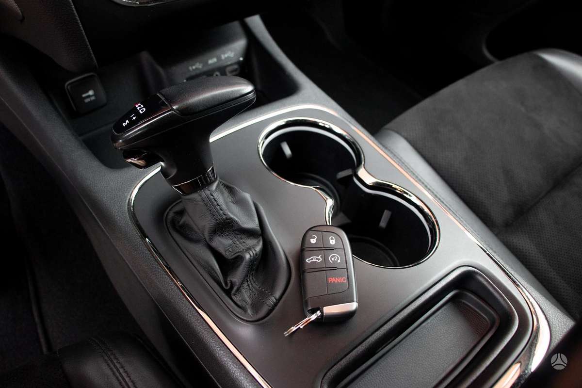 Dodge Durango, 3.6 l., off-road / crossover