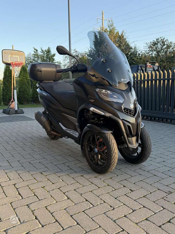 Piaggio MP3 530cc, трициклы