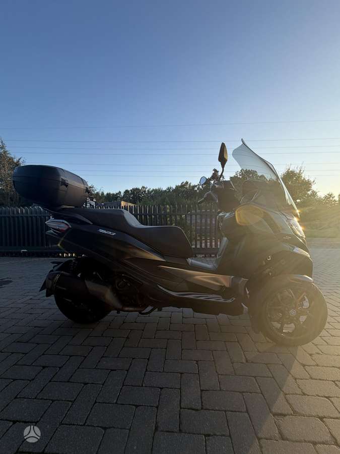 Piaggio MP3 530cc, трициклы