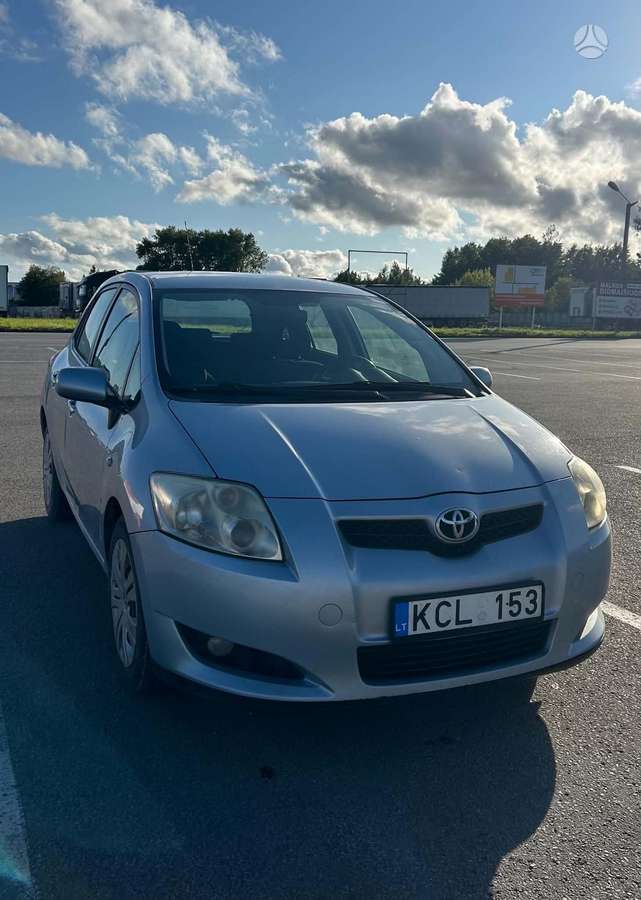 Toyota Auris - 1