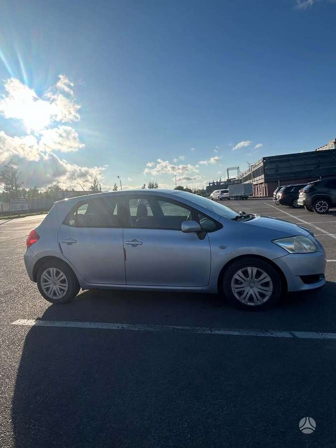 Toyota Auris - 2