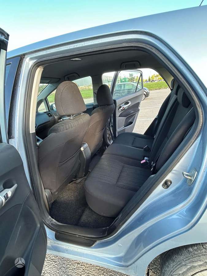 Toyota Auris - 11