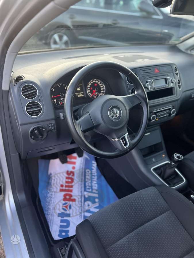 Volkswagen Golf Plus - 10