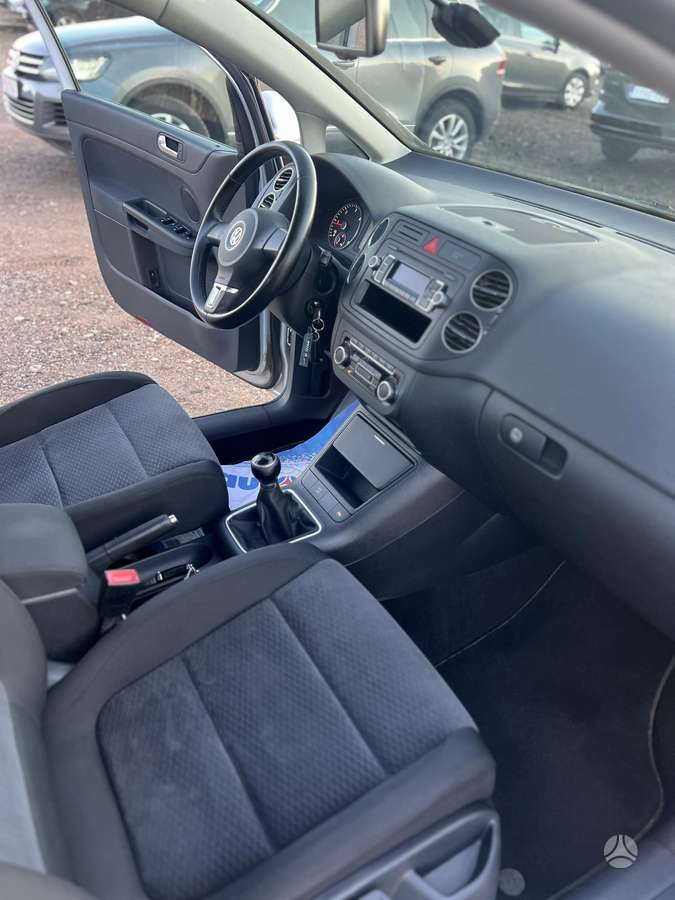 Volkswagen Golf Plus - 11