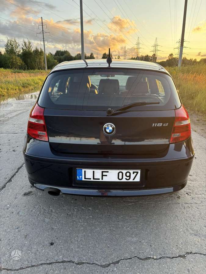 BMW 118, 2.0 l., hatchback