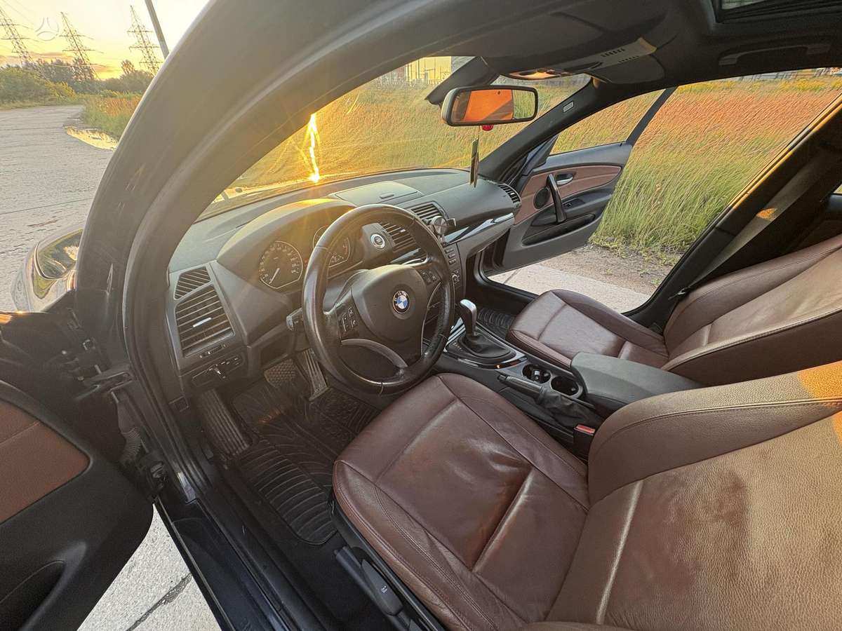 BMW 118, 2.0 l., hatchback