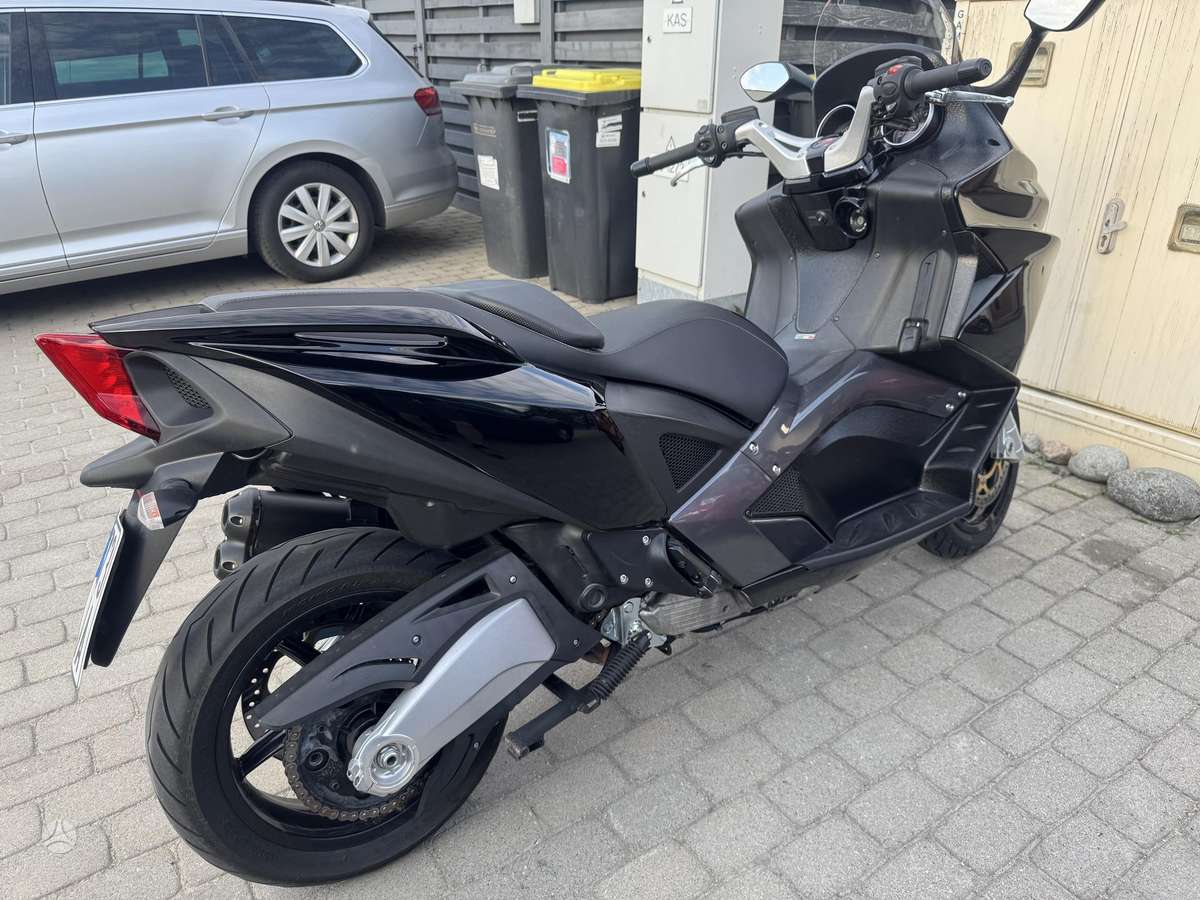 Aprilia SRV 839cc, scooters / mopeds