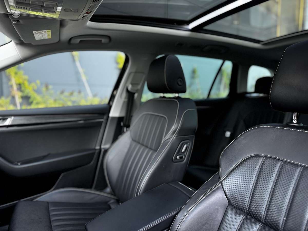 Skoda Superb, 2.0 l., Универсал