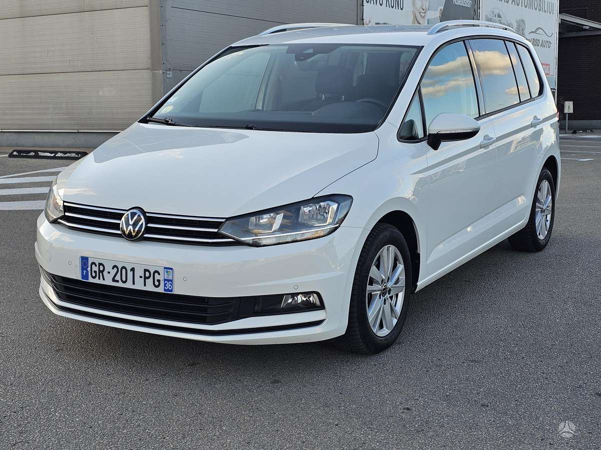 Volkswagen Touran - 1