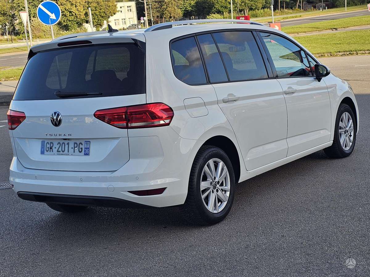 Volkswagen Touran - 8