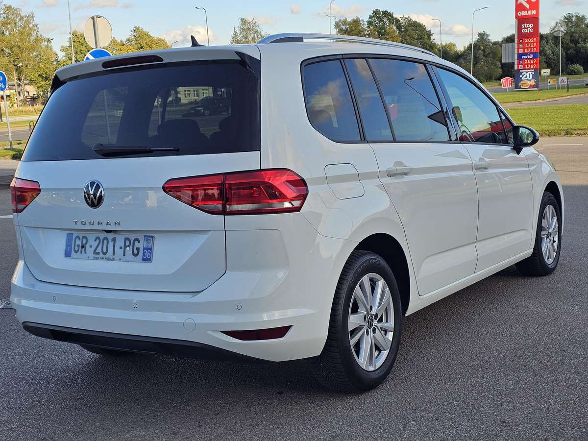Volkswagen Touran - 9
