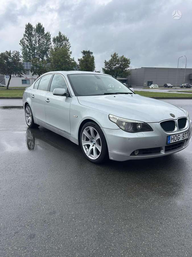 BMW 525, 2.5 l., Седан