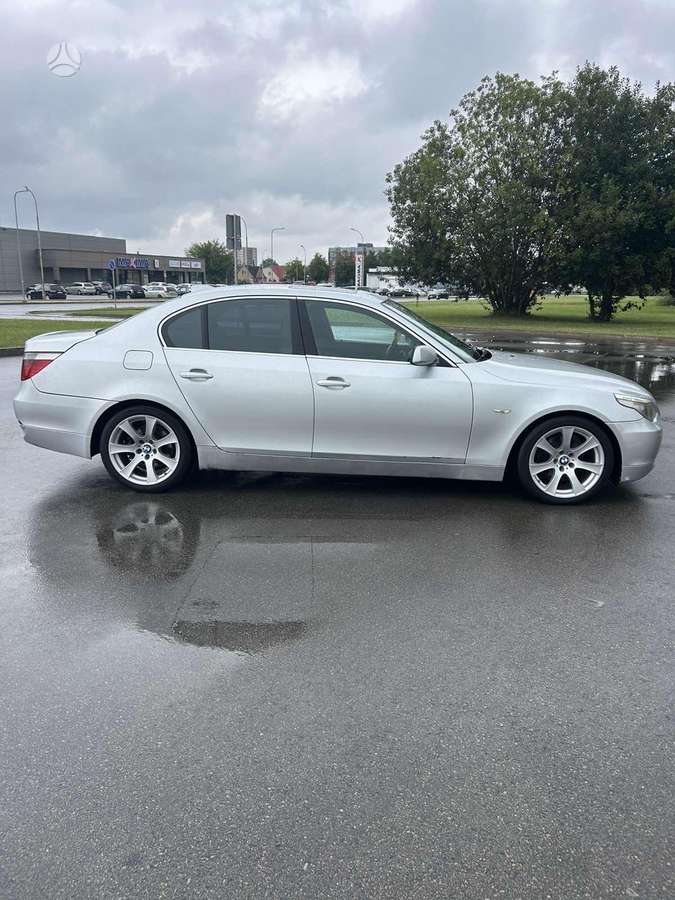 BMW 525, 2.5 l., Седан