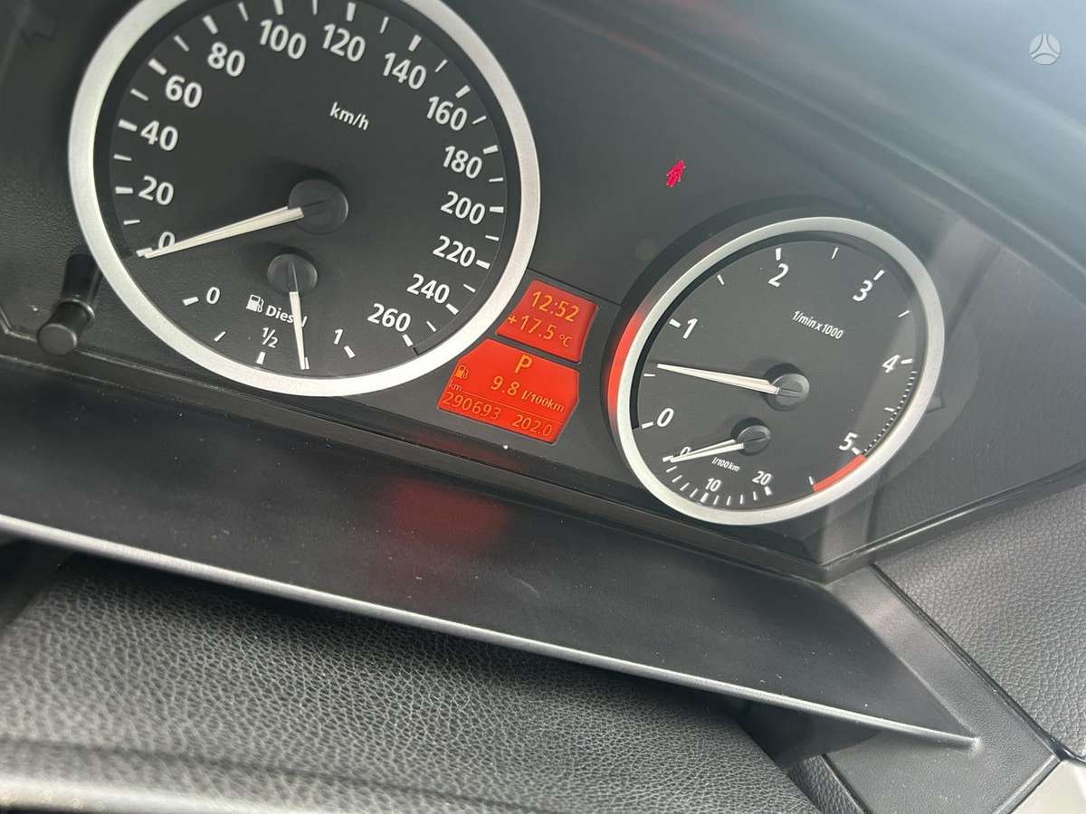 BMW 525, 2.5 l., Седан