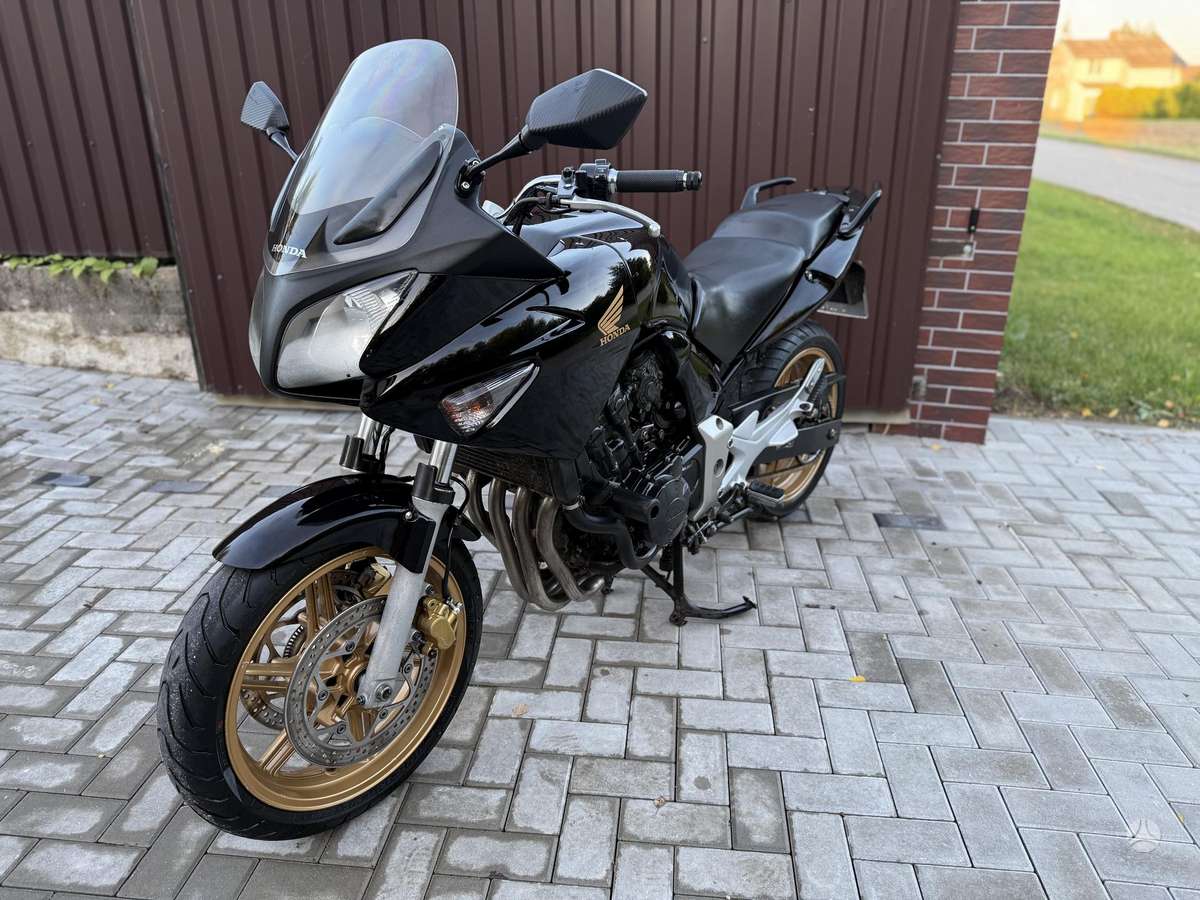 Honda CBF 600cc, street / classic