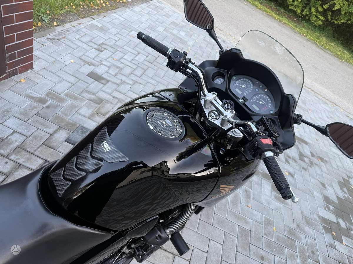 Honda CBF 600cc, street / classic