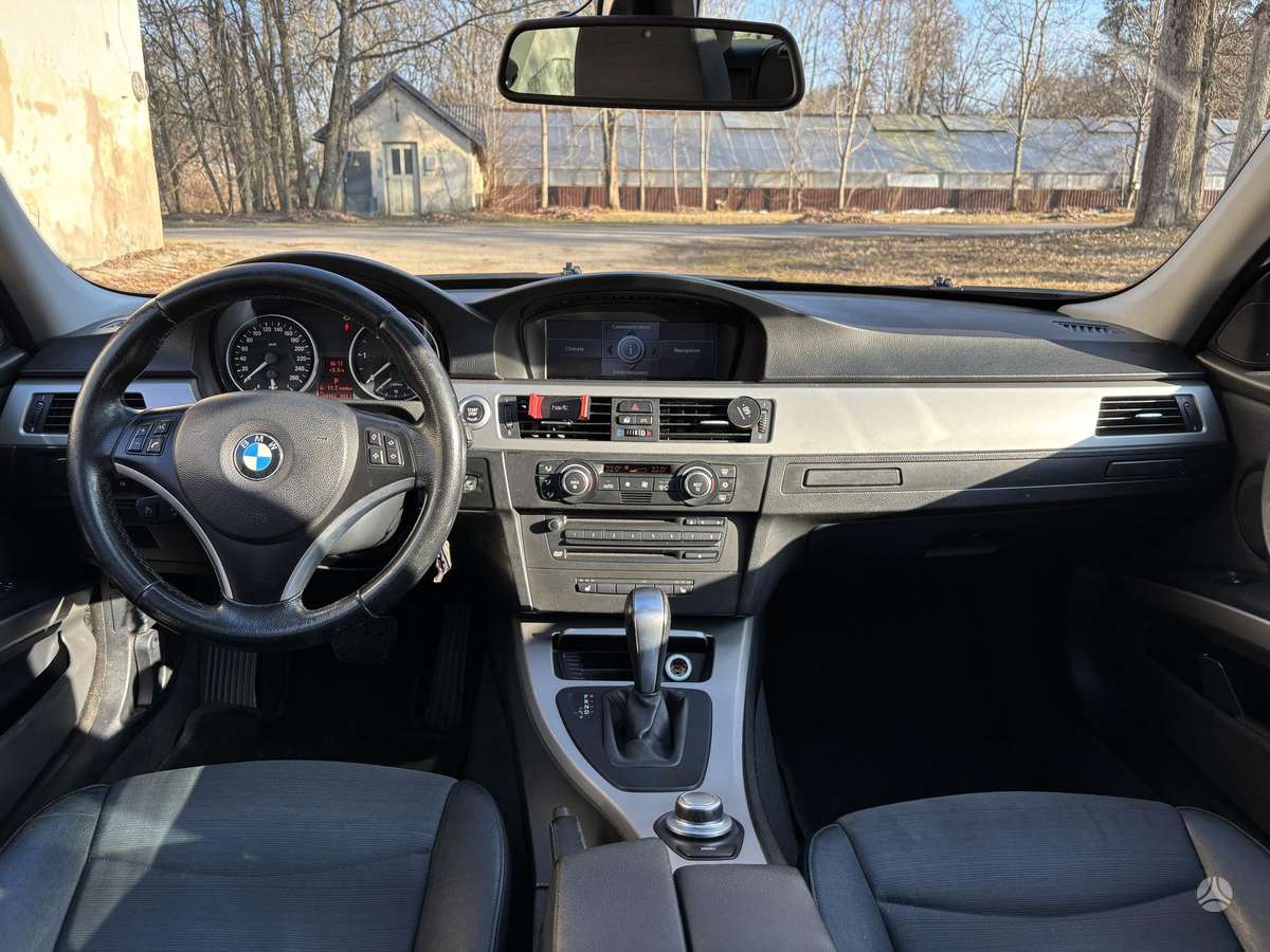 BMW 330, 3.0 l., Универсал