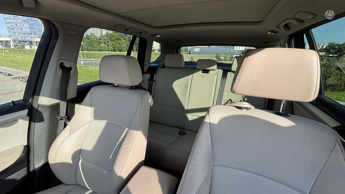 BMW X3, 3.0 l., off-road / crossover