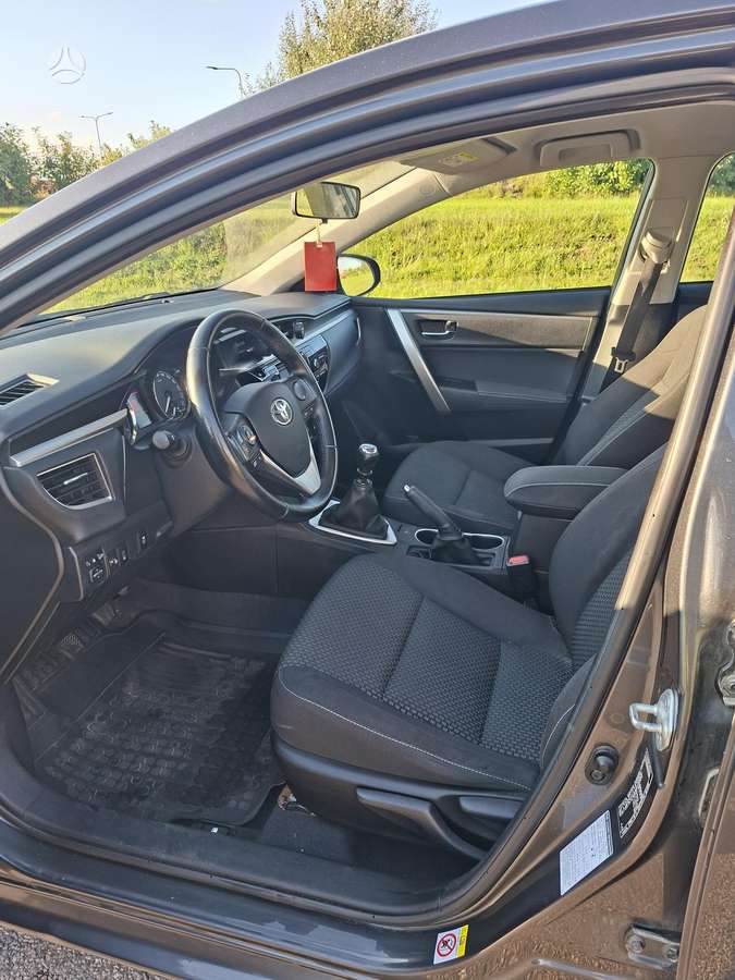 Toyota Corolla - 6