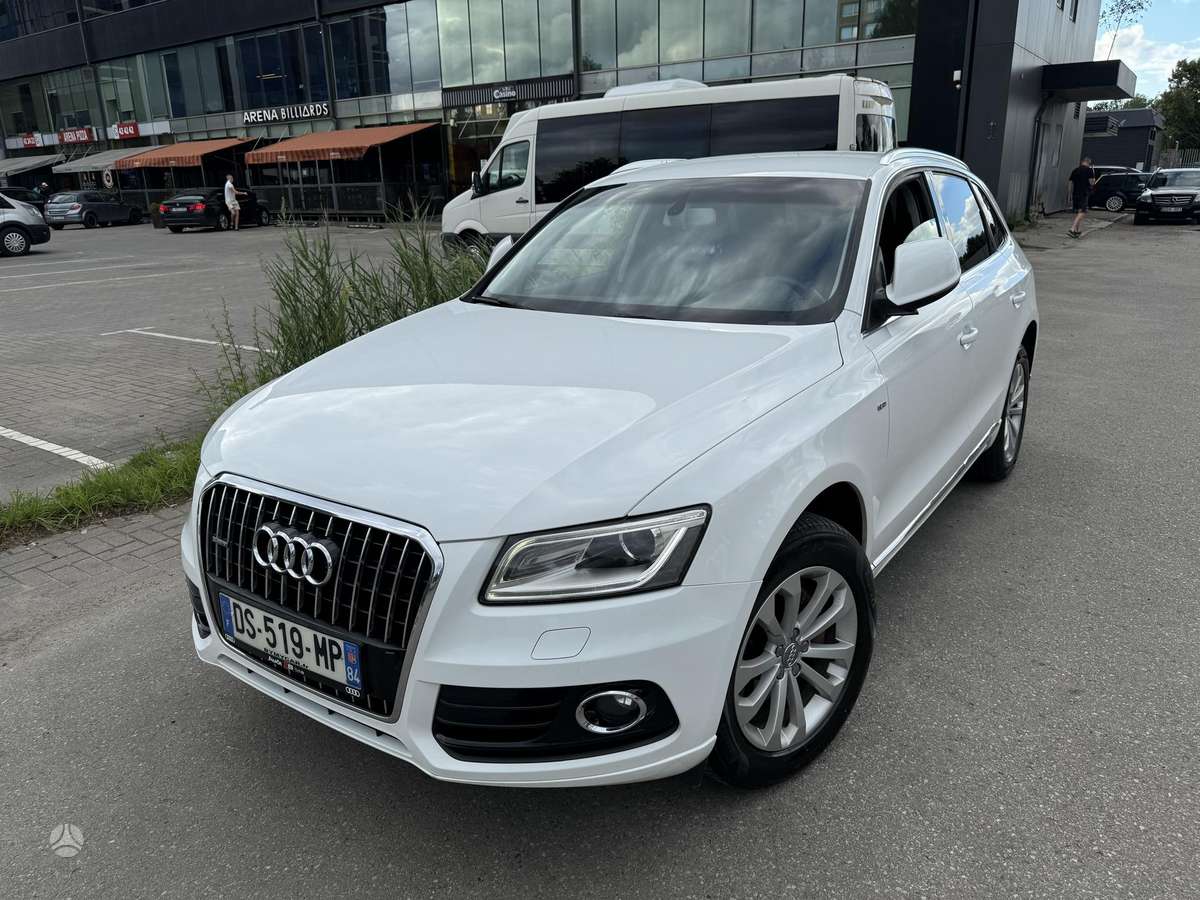 Audi Q5, 2.0 l., off-road / crossover
