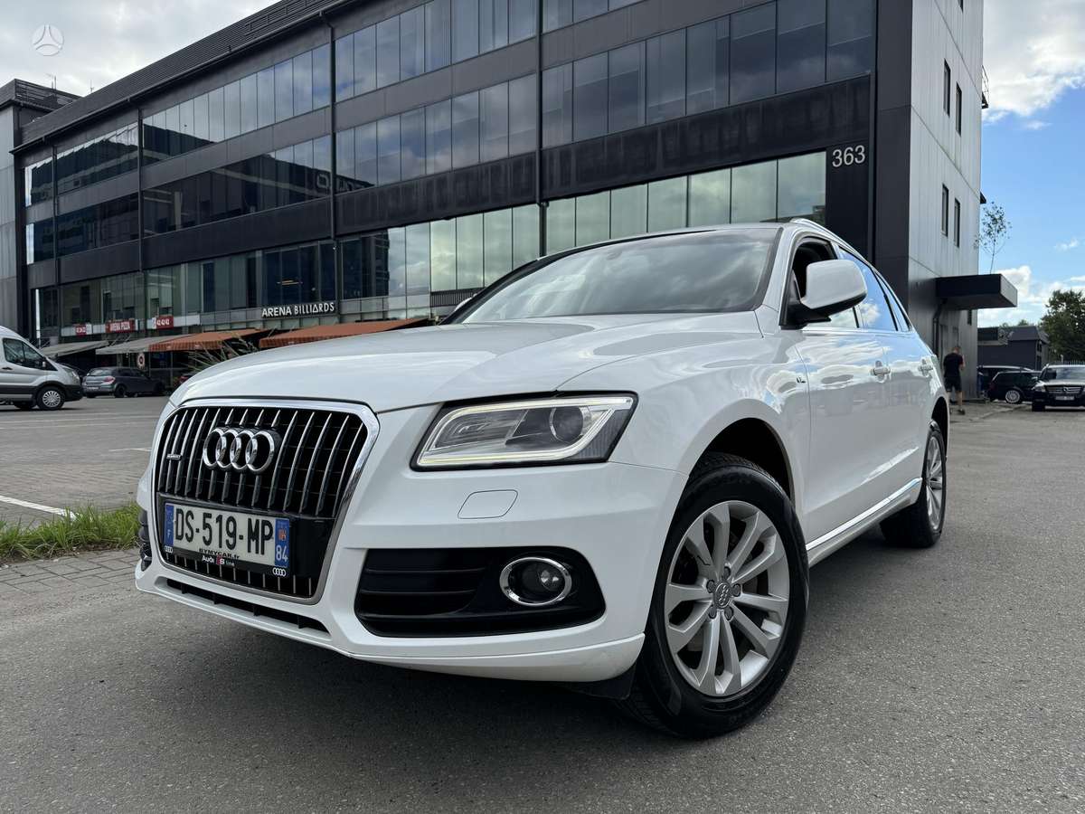 Audi Q5, 2.0 l., off-road / crossover