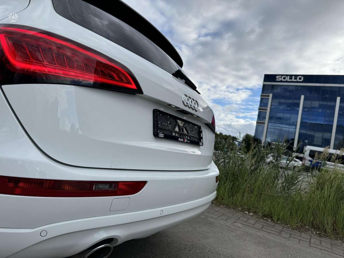Audi Q5, 2.0 l., off-road / crossover