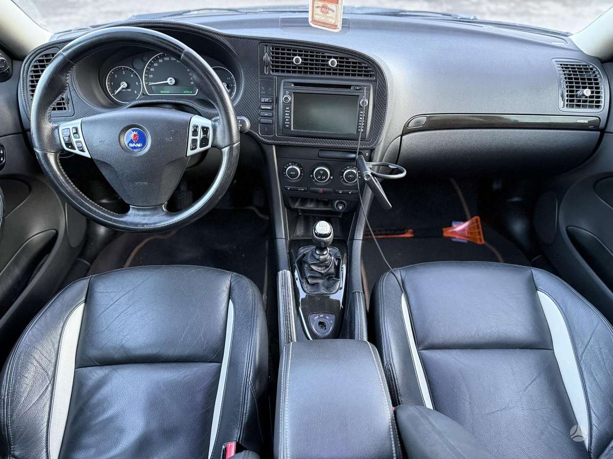 Saab 9-3, 1.9 l., Седан