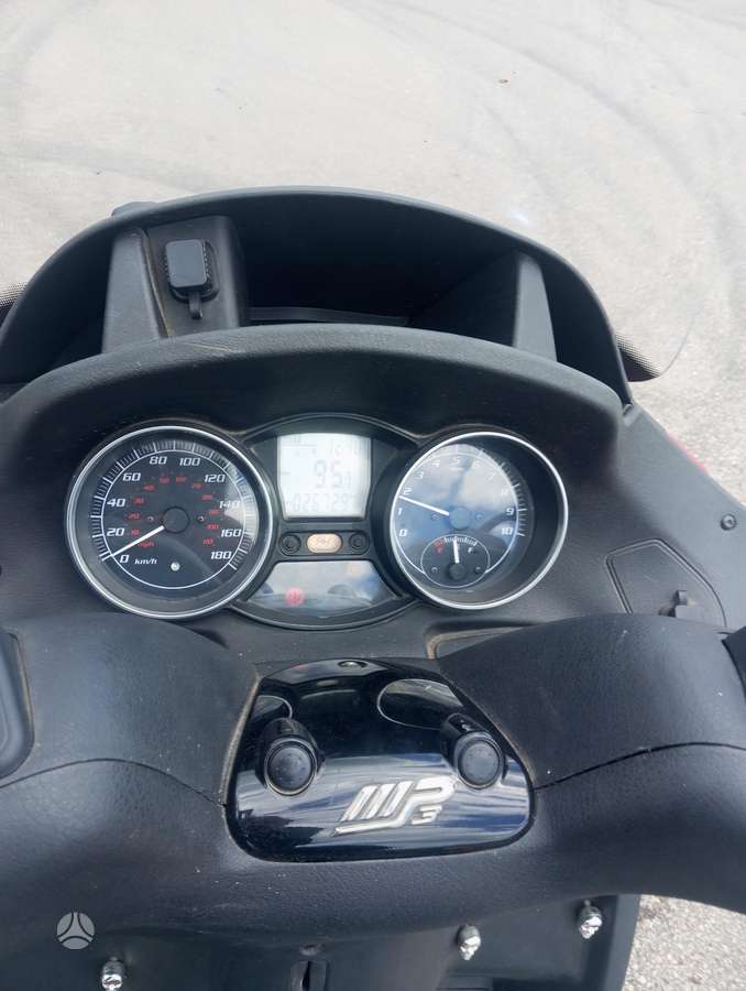 Piaggio MP3 500cc, trikes