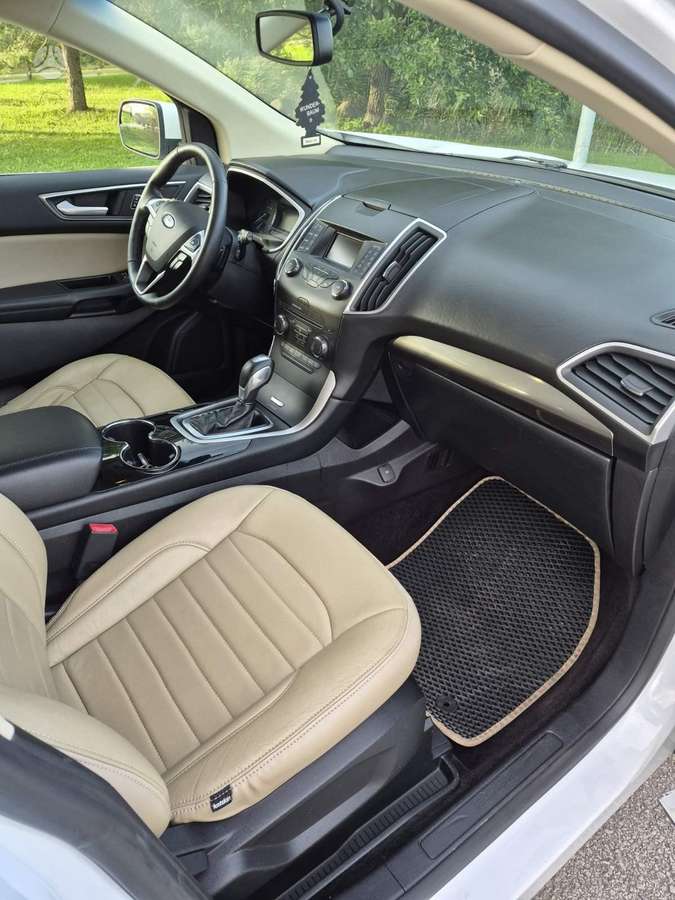 Ford Edge - 9