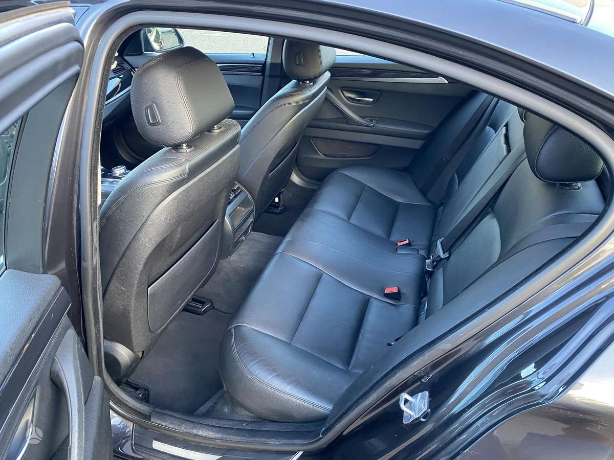 BMW 520, 2.0 l., Седан
