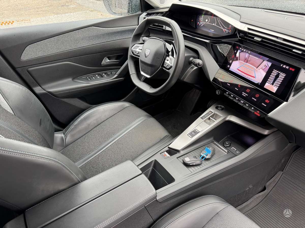 Peugeot 308, 1.2 l., Универсал