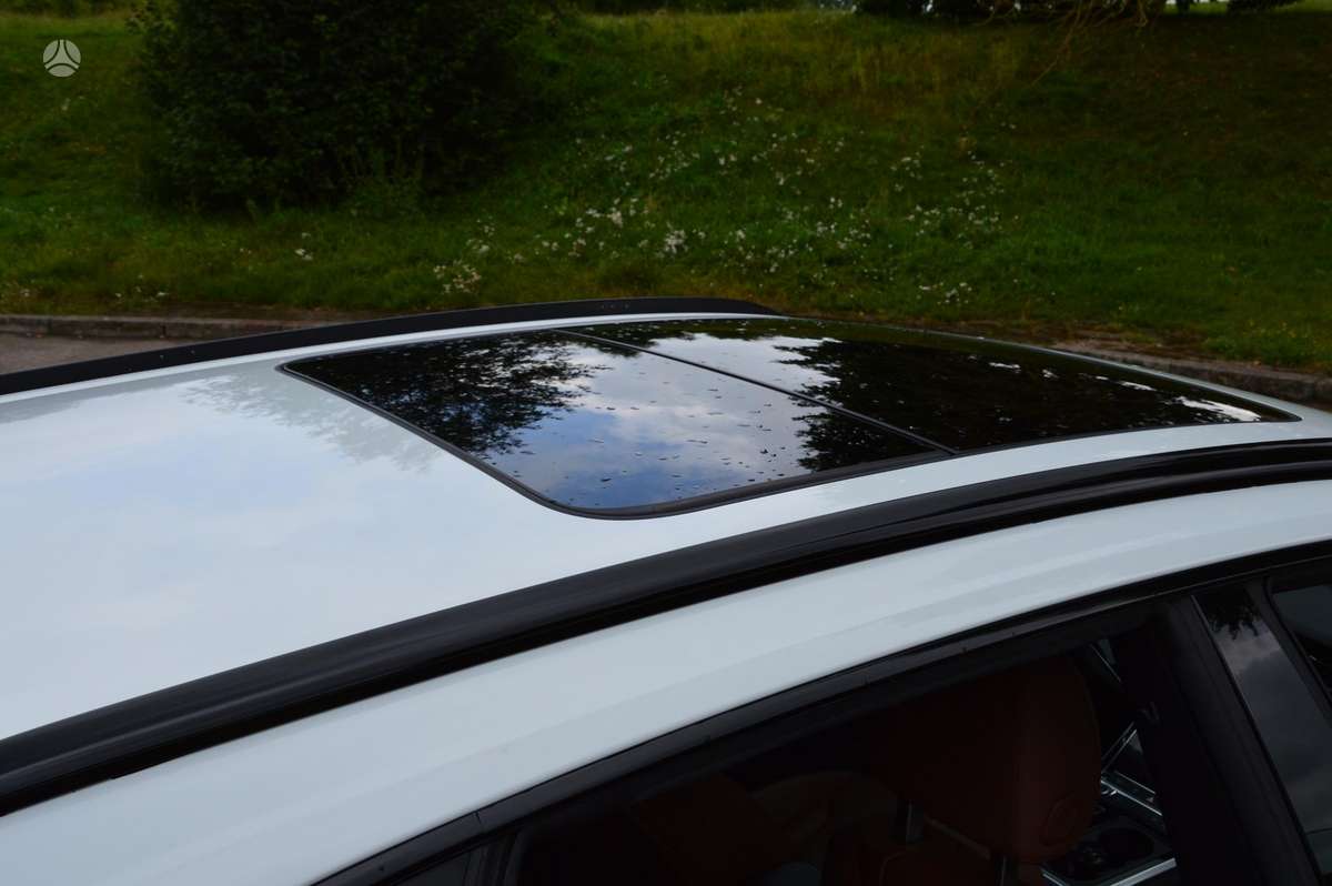 Audi Q8, off-road / crossover